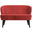 Sara Bankje Fluweel Raspberry van WOOOD – Luxe comfort op maat van PureWonen. Vraag naar de beste prijs.