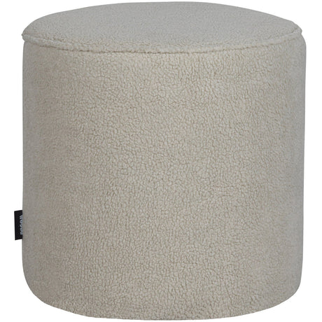 Sara Poef Hoog Teddy Off White 46x O46 van WOOOD – Luxe comfort op maat van PureWonen. Vraag naar de beste prijs.