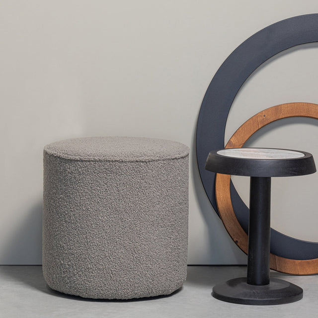 Nanne Bijzettafel Mango Hout Zwart Met Marmer Top van WOOOD – Luxe comfort op maat van PureWonen. Vraag naar de beste prijs.