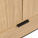 Silas Hoge Kast Eiken Decor [Fsc] van WOOOD – Luxe comfort op maat van PureWonen. Vraag naar de beste prijs.