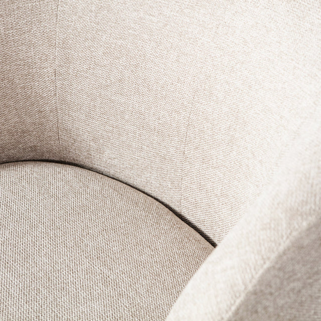 Serra Draaifauteuil Geweven Stof Off White van WOOOD – Luxe comfort op maat van PureWonen. Vraag naar de beste prijs.