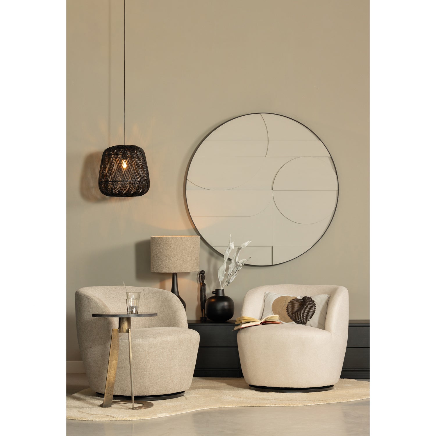 Serra Draaifauteuil Geweven Stof Zand van WOOOD – Luxe comfort op maat van PureWonen. Vraag naar de beste prijs.