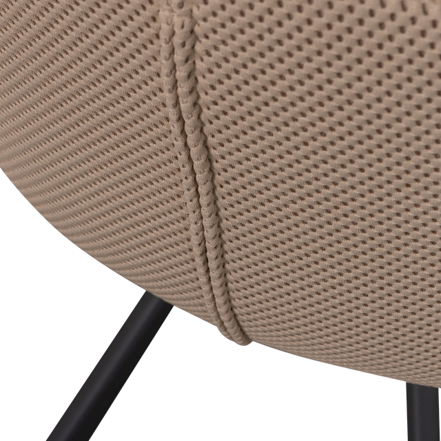 Juno Eetkamerstoel Mesh Naturel van WOOOD – Luxe comfort op maat van PureWonen. Vraag naar de beste prijs.