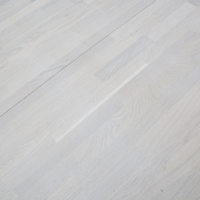 Lange Jan Uitschuifbare Eettafel Rond Eiken Sydney [Fsc] van WOOOD – Luxe comfort op maat van PureWonen. Vraag naar de beste prijs.
