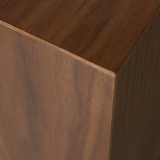 Enid Plantenstandaard Hout Walnoot van WOOOD – Luxe comfort op maat van PureWonen. Vraag naar de beste prijs.