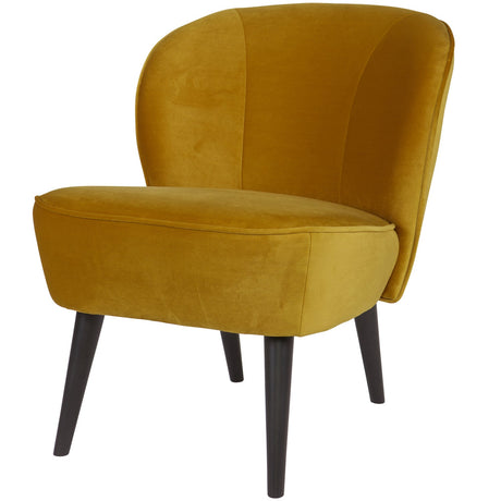 Sara Fauteuil Fluweel Oker van WOOOD – Luxe comfort op maat van PureWonen. Vraag naar de beste prijs.