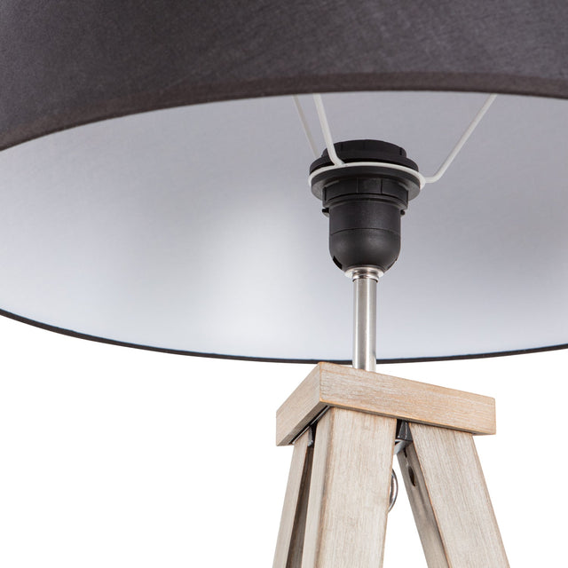 Omar Vloerlamp Zwart van WOOOD – Luxe comfort op maat van PureWonen. Vraag naar de beste prijs.