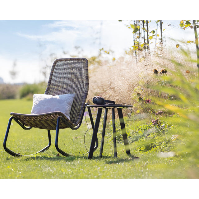 Tom Tuin Schommelstoel Naturel van WOOOD – Luxe comfort op maat van PureWonen. Vraag naar de beste prijs.