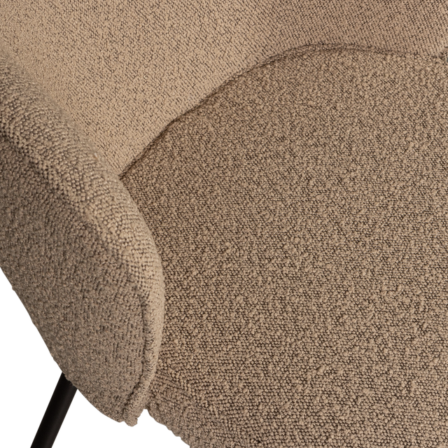 Admit Eetkamerstoel Boucle Beige van BePureHome – Luxe comfort op maat van PureWonen. Vraag naar de beste prijs.