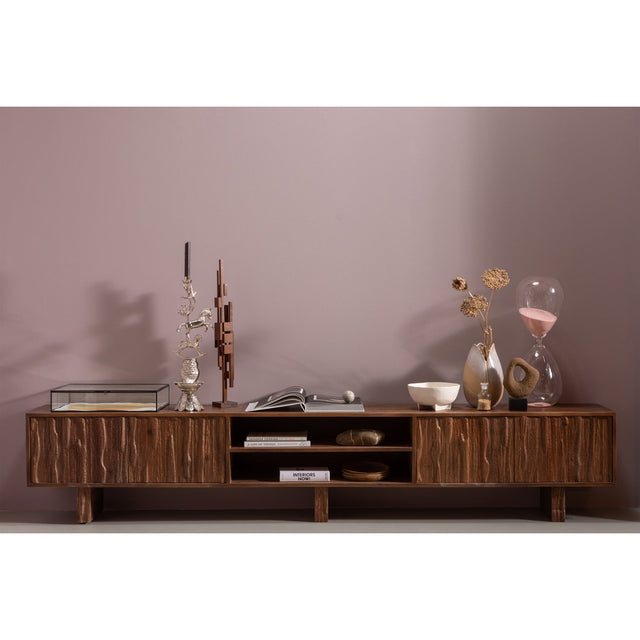 Lavish Tv Meubel Met Bewerkte Deuren Hout Warm Bruin van BePureHome – Luxe comfort op maat van PureWonen. Vraag naar de beste prijs.