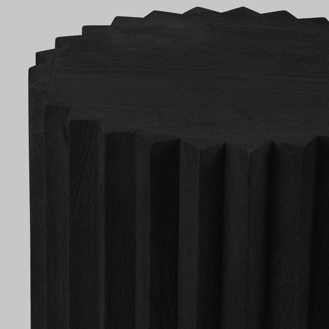 LABEL51 Bijzettafel Novan - Zwart - Mangohout - 35 cm van LABEL51 – Luxe comfort op maat van PureWonen. Vraag naar de beste prijs.