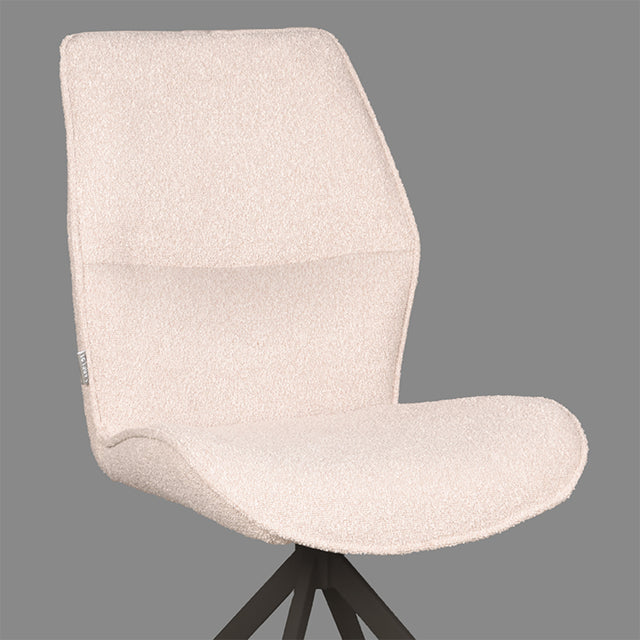 LABEL51 Eetkamerstoel Comfy - Naturel - Boucle - Zwart Onderstel van LABEL51 – Luxe comfort op maat van PureWonen. Vraag naar de beste prijs.