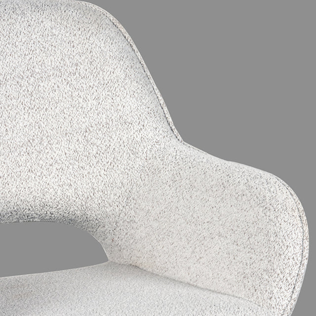 LABEL51 Eetkamerstoel Fer - Wit - Boucle van LABEL51 – Luxe comfort op maat van PureWonen. Vraag naar de beste prijs.