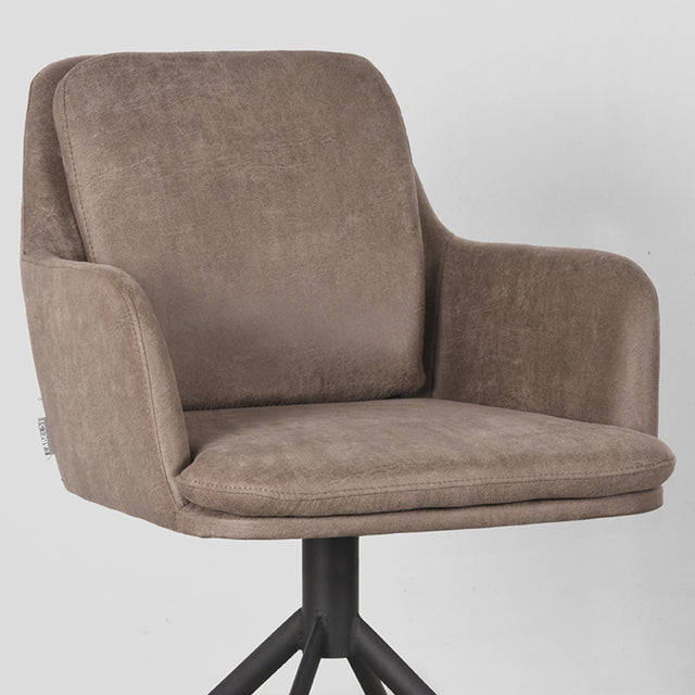 LABEL51 Eetkamerstoel Joy - Taupe - Micro Suede van LABEL51 – Luxe comfort op maat van PureWonen. Vraag naar de beste prijs.