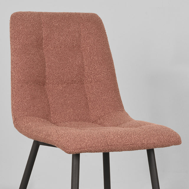 LABEL51 Eetkamerstoel Juul - Terra - Boucle van LABEL51 – Luxe comfort op maat van PureWonen. Vraag naar de beste prijs.