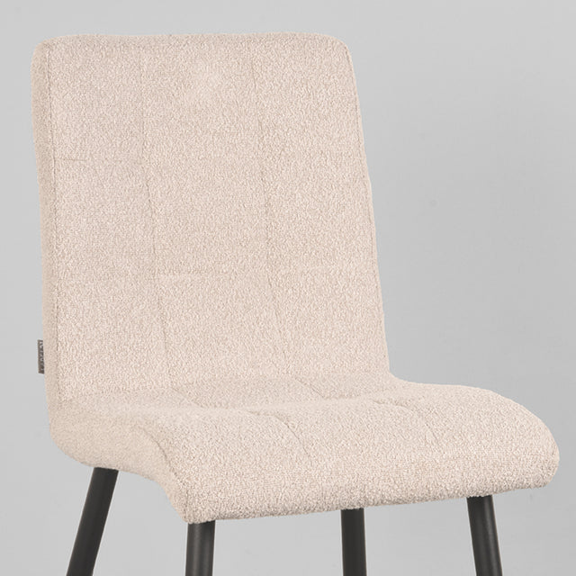 LABEL51 Eetkamerstoel Sam - Naturel - Boucle van LABEL51 – Luxe comfort op maat van PureWonen. Vraag naar de beste prijs.