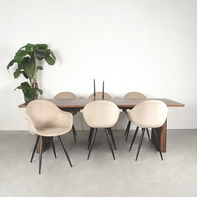 LABEL51 Eetkamertafel Jule - Walnoot - Eiken - 210x100 cm van LABEL51 – Luxe comfort op maat van PureWonen. Vraag naar de beste prijs.