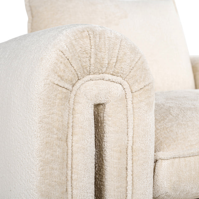 Fauteuil Sandro white chenille (Bergen 900 white chenille) van Richmond Interiors – Luxe comfort op maat van PureWonen. Vraag naar de beste prijs.
