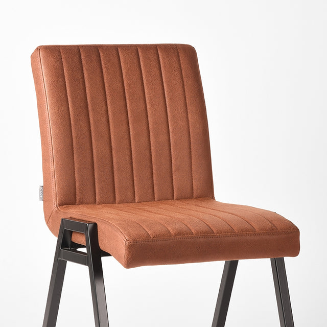 LABEL51 Eetkamerstoel Matz - Cognac - Microfiber van LABEL51 – Luxe comfort op maat van PureWonen. Vraag naar de beste prijs.